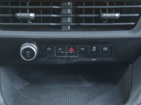 Used 2025 Ford Explorer ST-Line w/ ST-Line Street Pack image 35