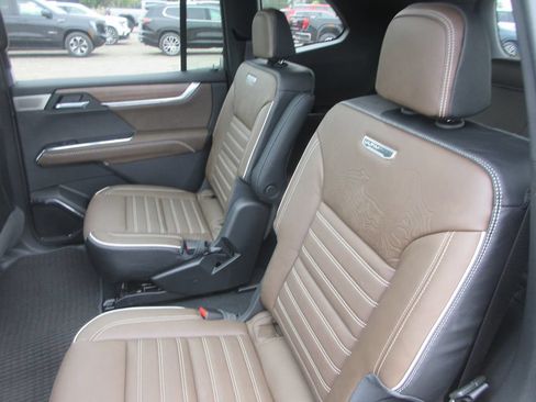 New 2027 GMC Acadia Denali Ultimate AWD/4WD image 12