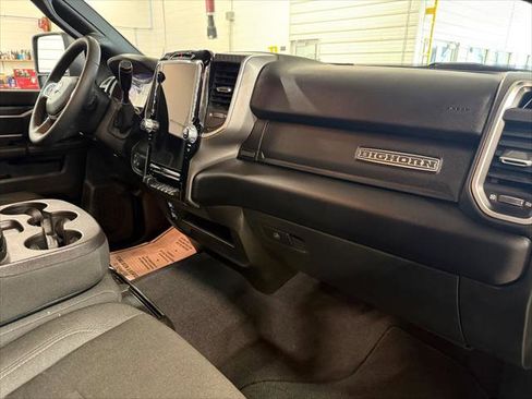Certified 2025 RAM 2500 Big Horn AWD/4WD image 7