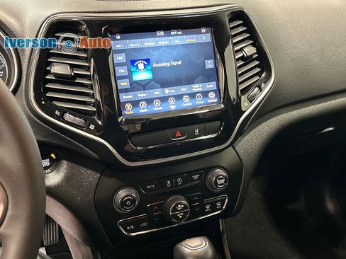 Used 2022 Jeep Cherokee Limited AWD/4WD image 21
