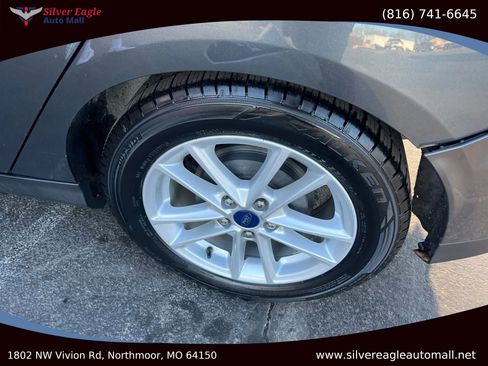 Used 2016 Ford Focus SE image 9