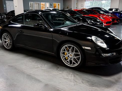 Used 2005 Porsche 911 Carrera S RWD image 2