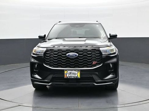 Used 2025 Ford Explorer ST AWD/4WD image 2