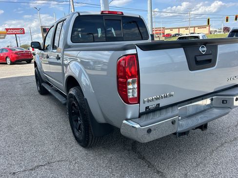 Used 2014 Nissan Frontier SV w/ SV Value Truck Package image 7