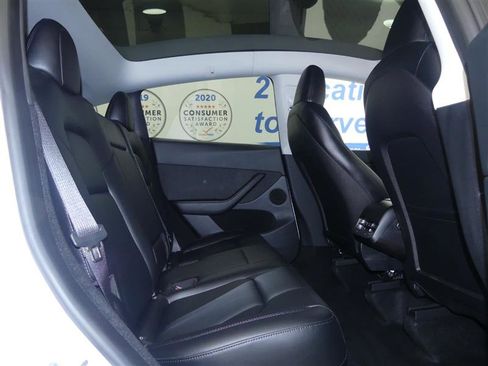 Used 2023 Tesla Model Y AWD image 19