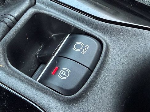 Used 2019 Toyota Corolla SE FWD image 23