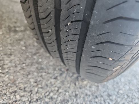 Used 2024 Nissan Versa S w/ Trunk Package image 10