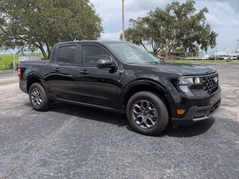 Used 2025 Ford Maverick XLT FWD image 2