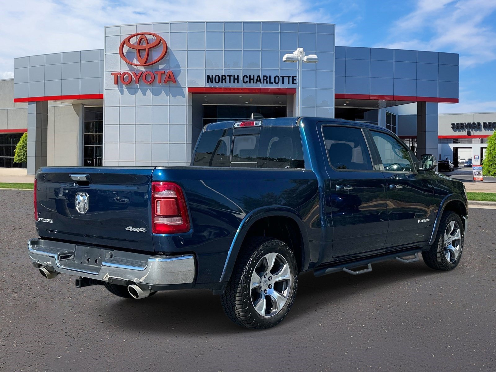 Used 2020 RAM 1500 Laramie AWD/4WD image 6
