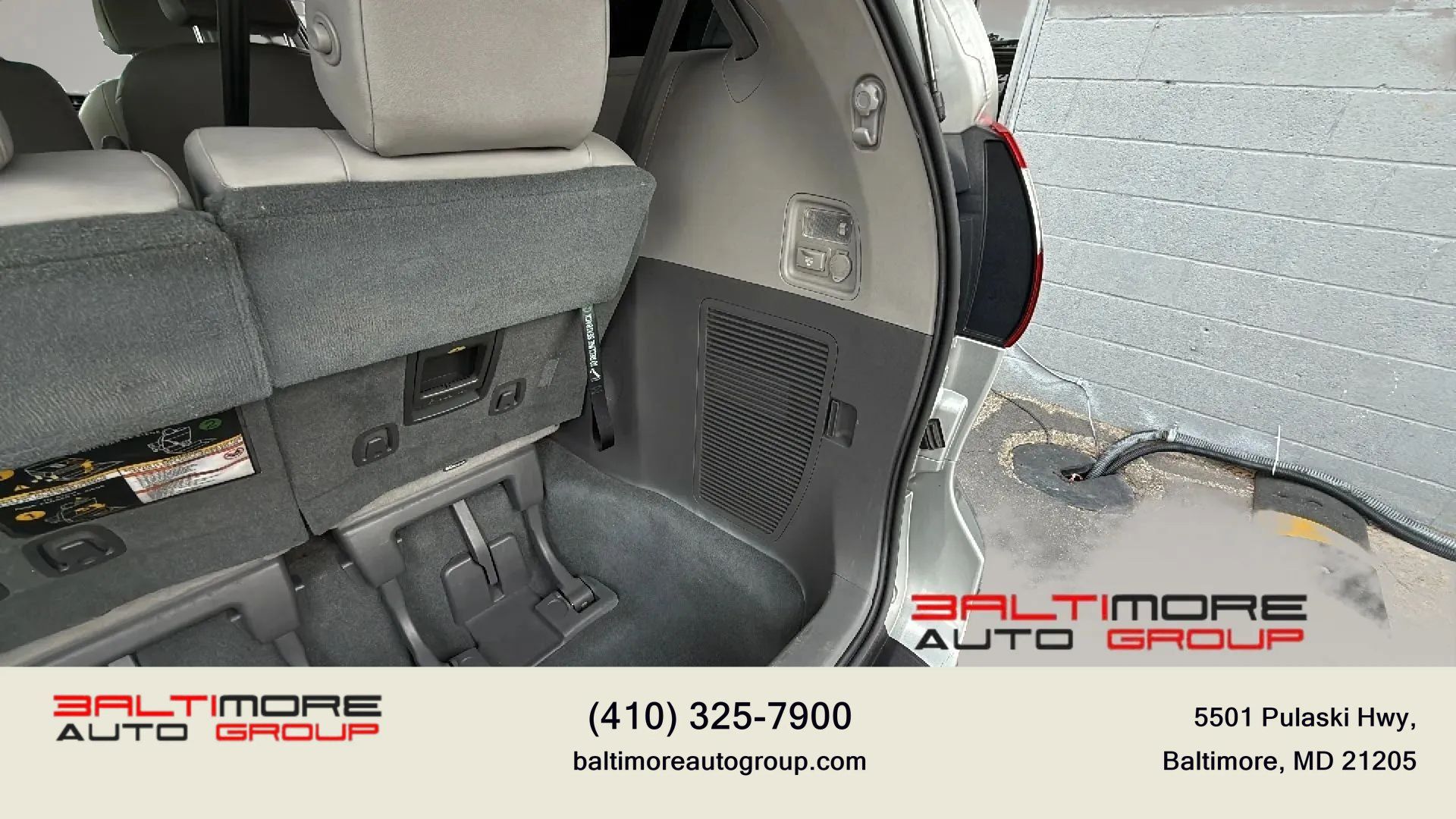 Used 2019 Toyota Sienna XLE Premium FWD image 38