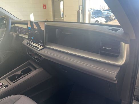 New 2026 Volkswagen Tiguan SE AWD/4WD image 41