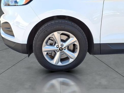 Used 2024 Ford Edge SE AWD/4WD image 16