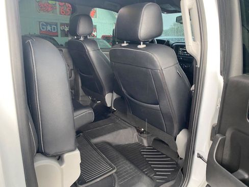 Used 2018 Chevrolet Silverado 1500 Custom w/ Custom Value Package AWD/4WD image 20