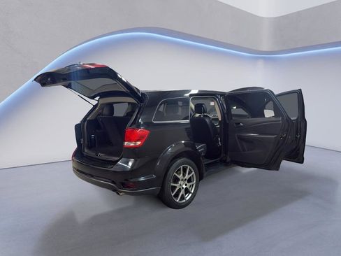 Used 2015 Dodge Journey R/T w/ Flexible Seating Group image 12