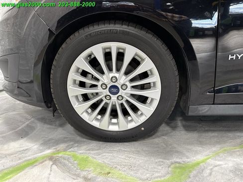 Used 2017 Ford C-MAX SE image 16