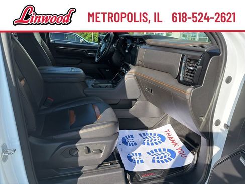 Used 2024 GMC Sierra 2500 AT4 w/ AT4 Premium Plus Package AWD/4WD image 9