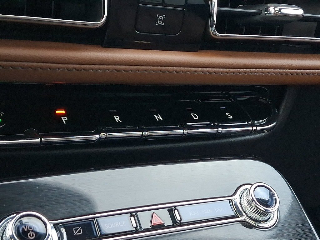 Certified 2022 Lincoln Nautilus Reserve AWD/4WD image 15