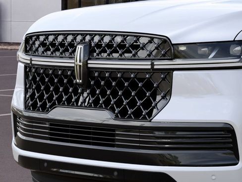 New 2027 Lincoln Navigator Black Label AWD/4WD image 17