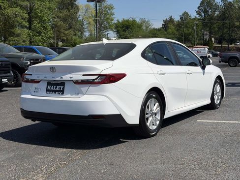 Used 2025 Toyota Camry LE image 20