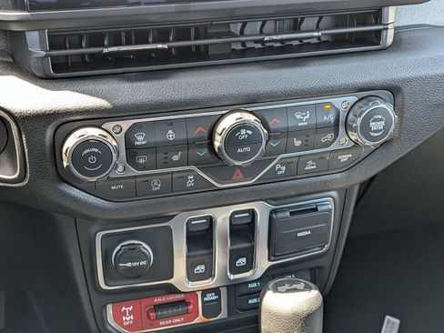New 2026 Jeep Wrangler Sport AWD/4WD image 21