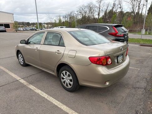 Used 2010 Toyota Corolla image 9