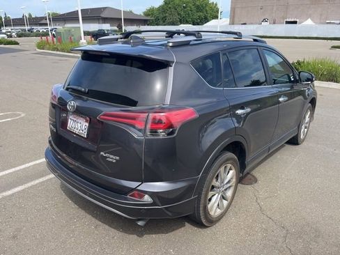Used 2017 Toyota RAV4 Platinum AWD/4WD image 5