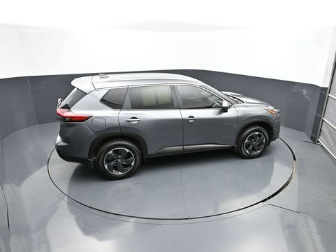 Certified 2026 Nissan Rogue SV AWD/4WD image 42