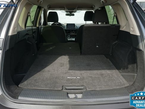 Used 2023 Nissan Rogue SV image 18