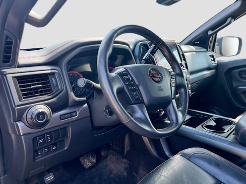 Used 2023 Nissan Titan PRO-4X w/ Pro-4x Convenience Package AWD/4WD image 9