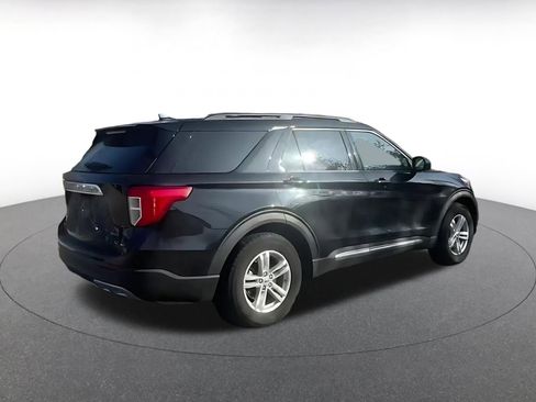 Used 2024 Ford Explorer XLT w/ Equipment Group 202A image 14