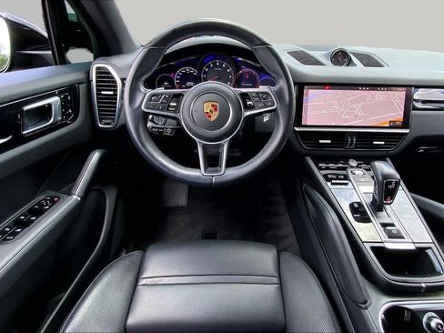 Used 2021 Porsche Cayenne AWD/4WD image 6