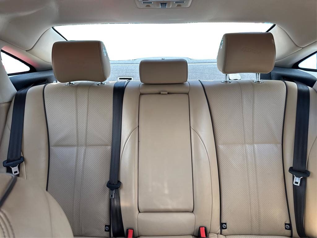 Used 2016 Jaguar XJ Supercharged RWD image 13