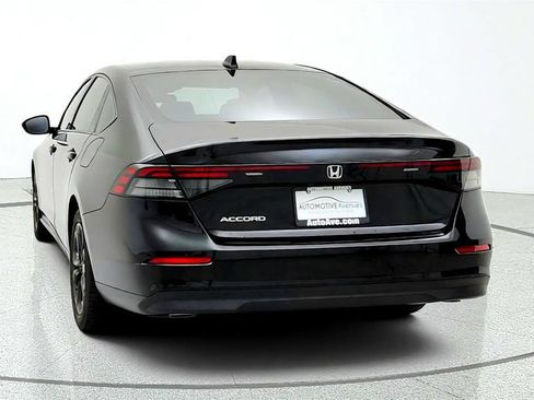 Used 2025 Honda Accord SE image 6