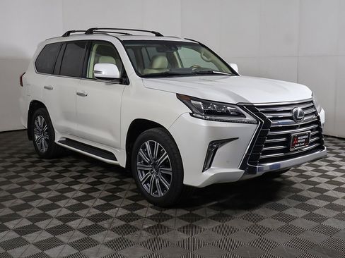 Used 2016 Lexus LX 570 4WD image 68