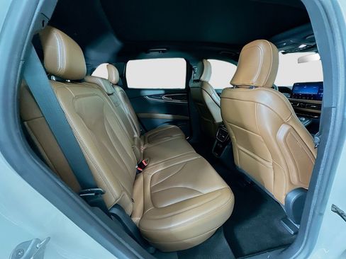 Used 2021 Lincoln Nautilus Reserve FWD image 30
