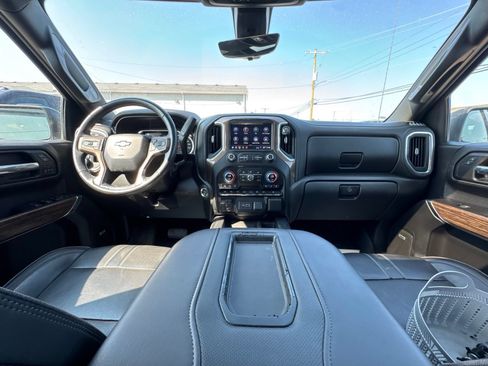 Used 2019 Chevrolet Silverado 1500 High Country w/ Technology Package AWD/4WD image 28