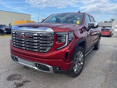 Used 2024 GMC Sierra 1500 Denali AWD/4WD image 3