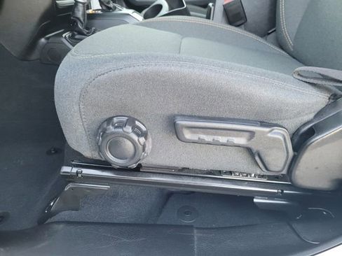 Used 2024 Jeep Wrangler Unlimited w/ Convenience Group image 23