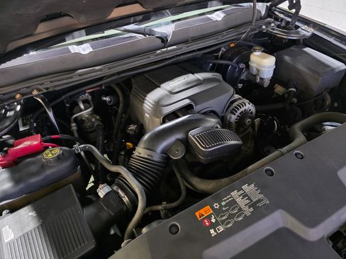 Used 2013 Chevrolet Silverado 1500 LTZ w/ LTZ Plus Package image 40