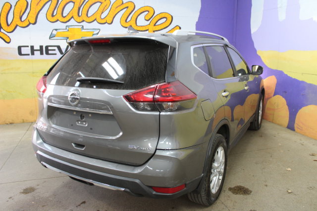 Used 2018 Nissan Rogue SV AWD/4WD image 8
