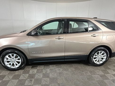 Used 2018 Chevrolet Equinox LS FWD image 6