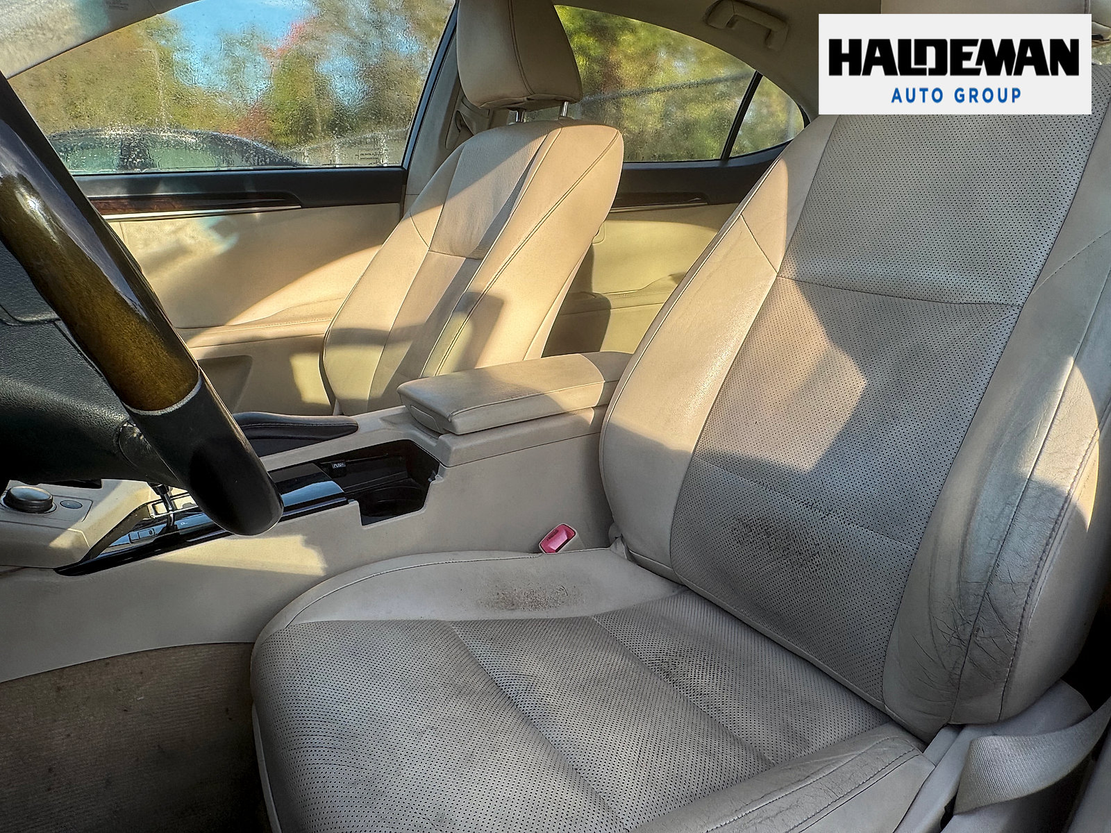 Used 2014 Lexus ES 350 w/ Luxury Package FWD image 5