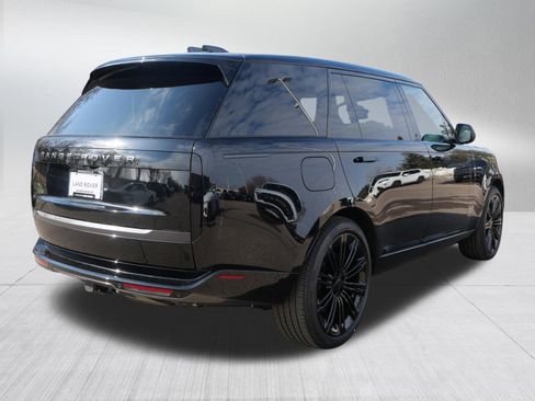 New 2026 Land Rover Range Rover Long Wheelbase SE image 2