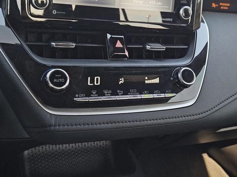 Used 2022 Toyota Corolla SE FWD image 25
