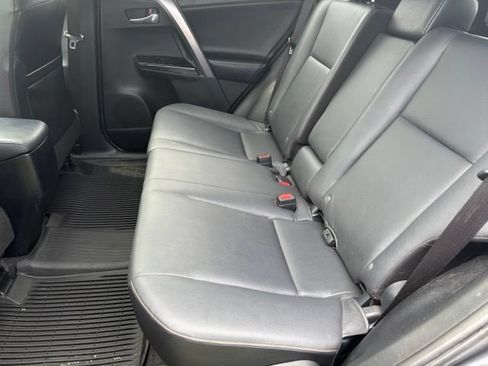 Used 2018 Toyota RAV4 SE w/ All Weather Liner Package AWD/4WD image 12