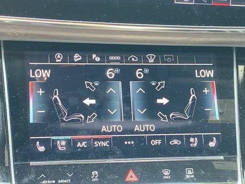 Used 2024 Audi Q7 3.0T Prestige AWD/4WD image 25
