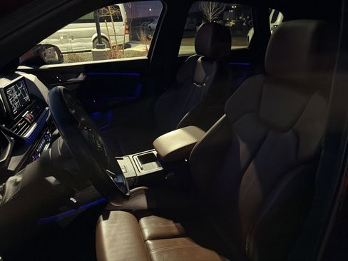 Used 2018 Audi Q5 Prestige w/ Prestige Package image 16