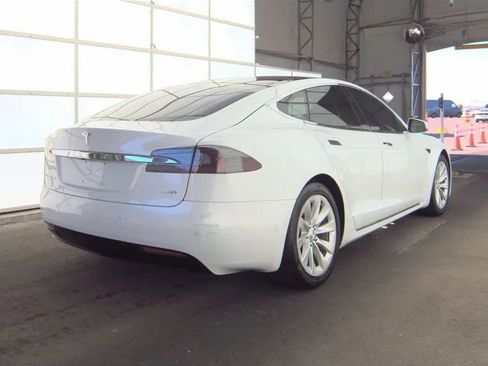 Used 2018 Tesla Model S 75D AWD/4WD image 2