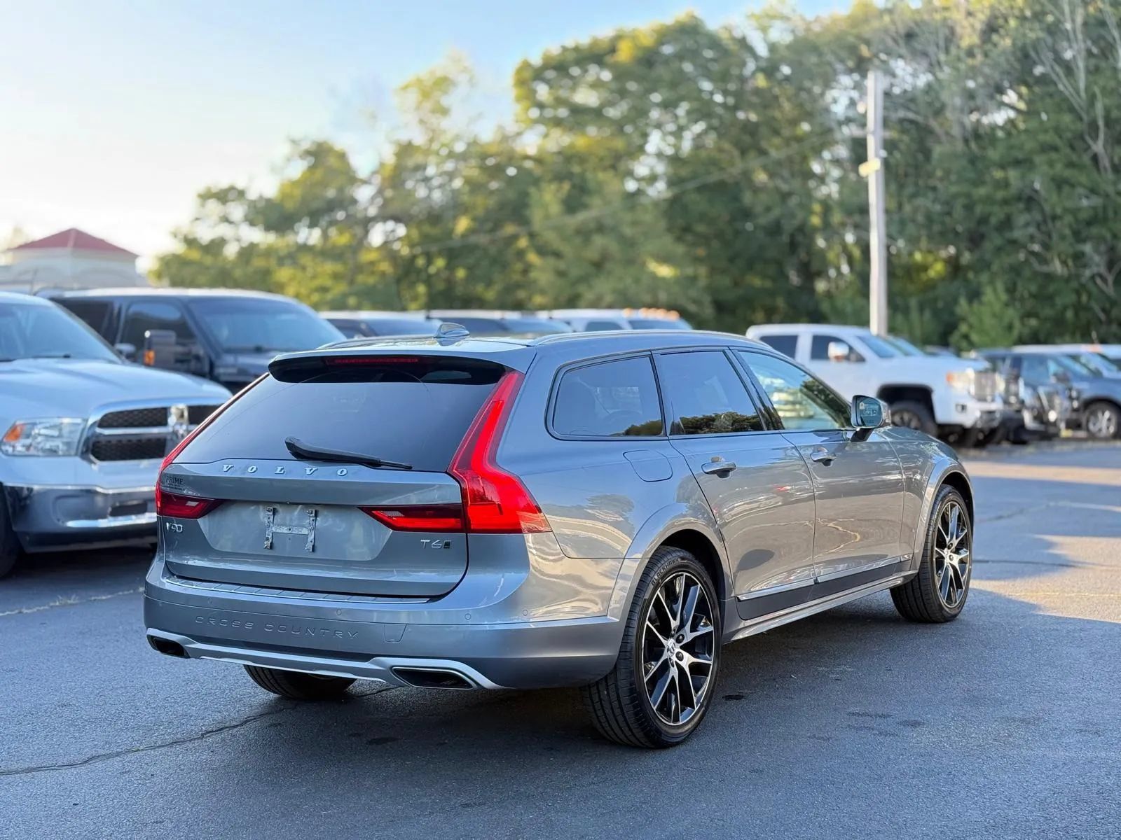 Used 2018 Volvo V90 T6 Cross Country w/ Convenience Package AWD/4WD image 5