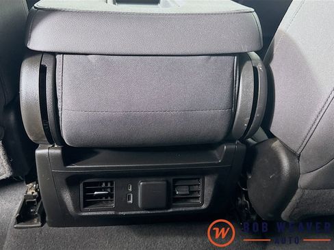 Used 2022 Chevrolet Silverado 1500 LT AWD/4WD image 32
